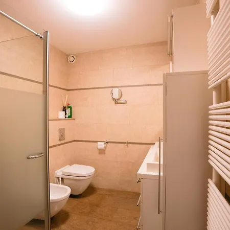 Icons 2 Apartment